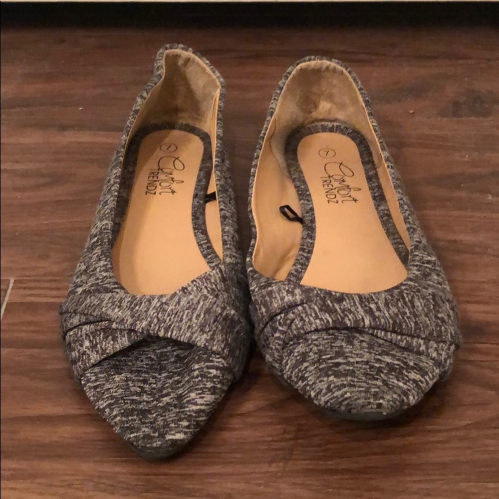Black Pointed Ballet Flats